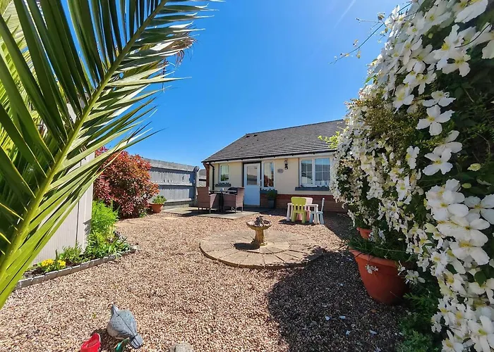 Fully Accessible Bungalow By The Beach